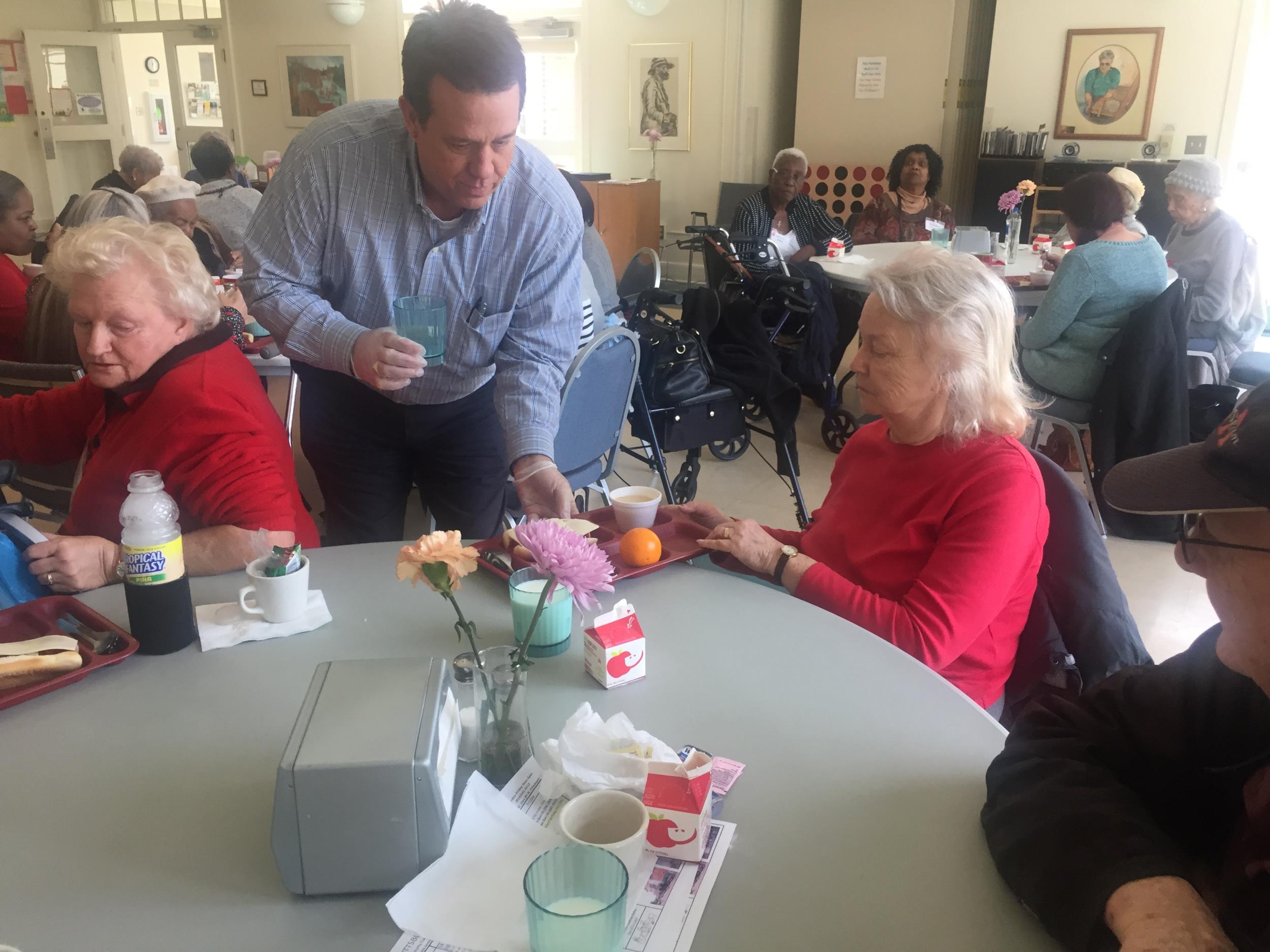 Dan LaMontagne delivers meals to senior - 2019